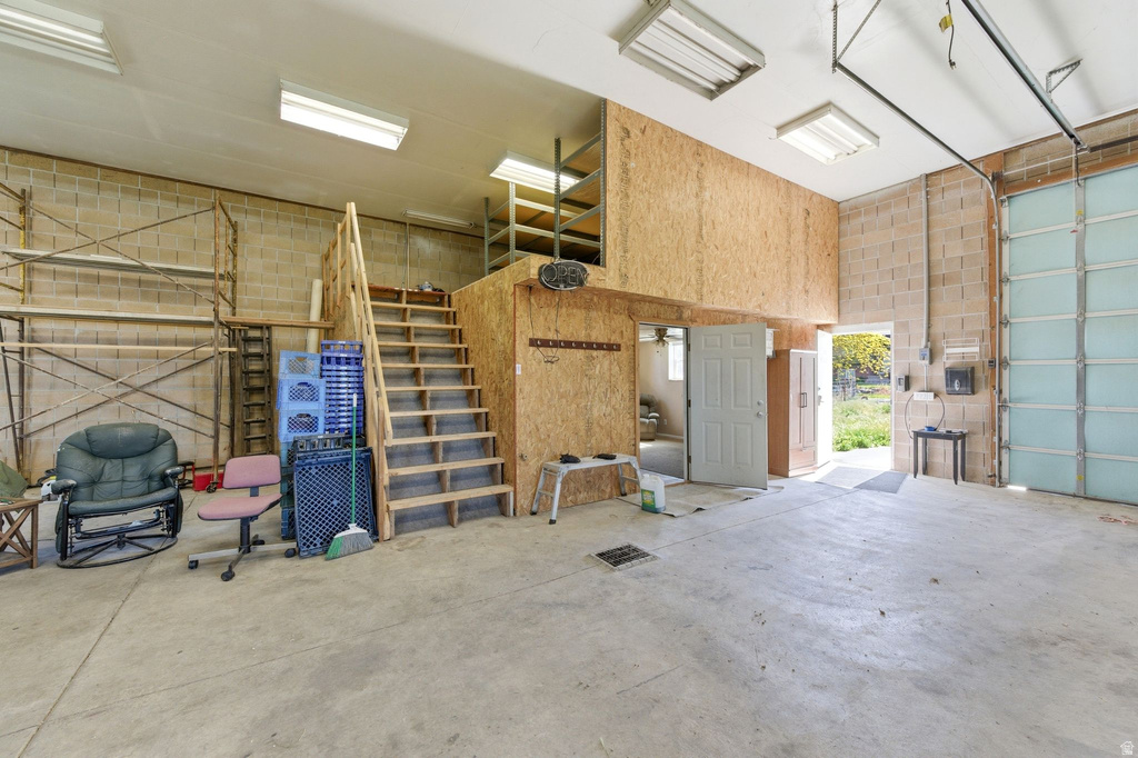 1695 N OLSEN WAY West Bountiful, UT 84087