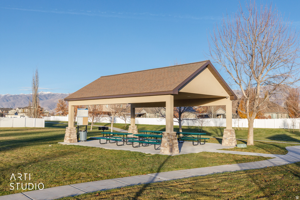 1281 S MOUNTAIN CREST DRIVE DR Woods Cross, UT 84087
