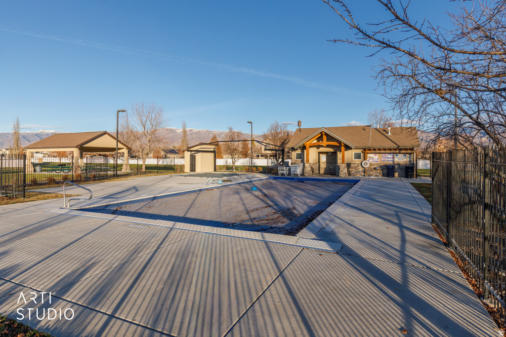1281 S MOUNTAIN CREST DRIVE DR Woods Cross, UT 84087