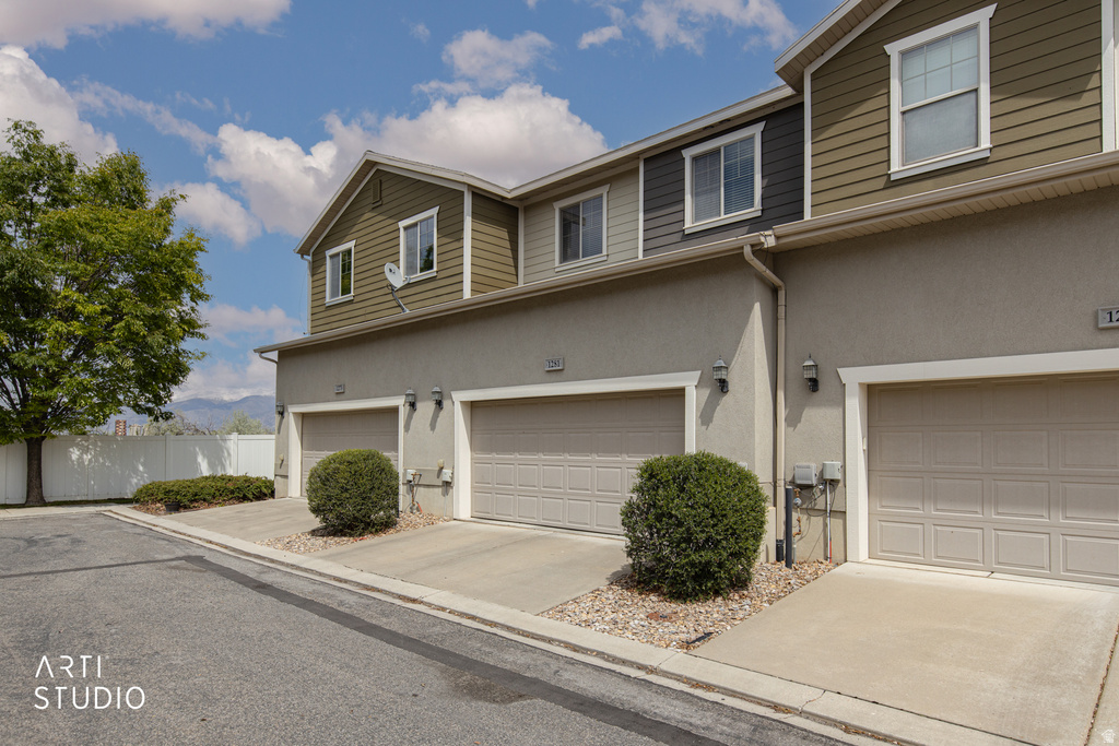 1281 S MOUNTAIN CREST DRIVE DR Woods Cross, UT 84087