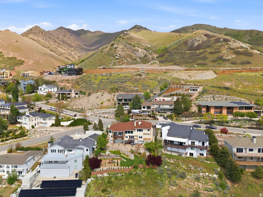 2466 S PROMONTORY DR Salt Lake City, UT 84109