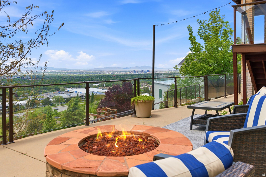 2466 S PROMONTORY DR Salt Lake City, UT 84109