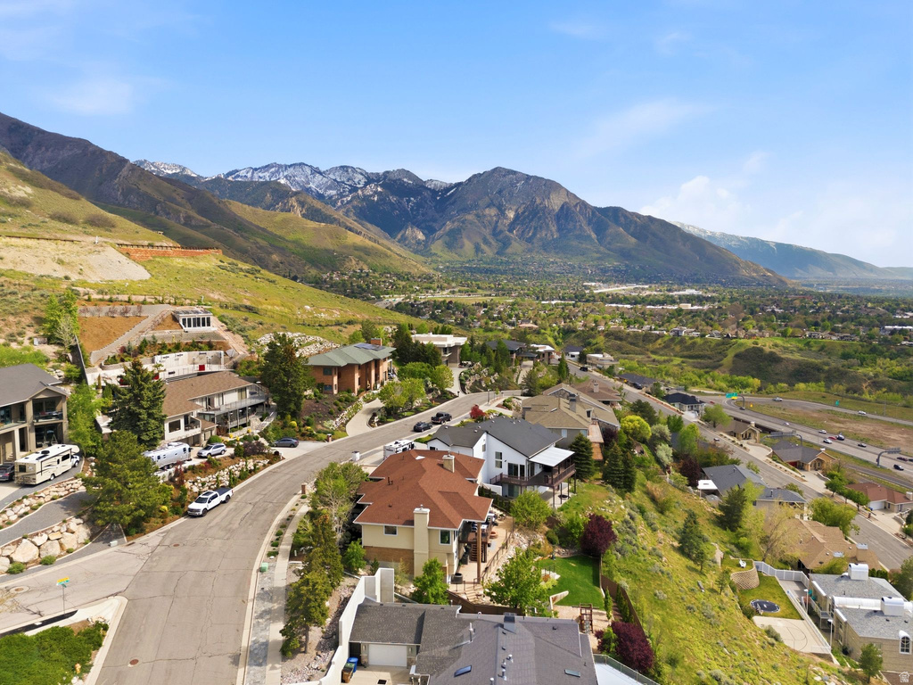 2466 S PROMONTORY DR Salt Lake City, UT 84109