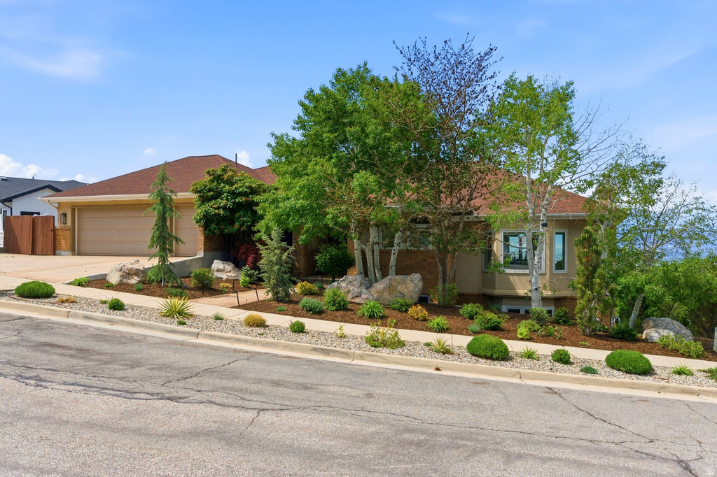 2466 S PROMONTORY DR Salt Lake City, UT 84109