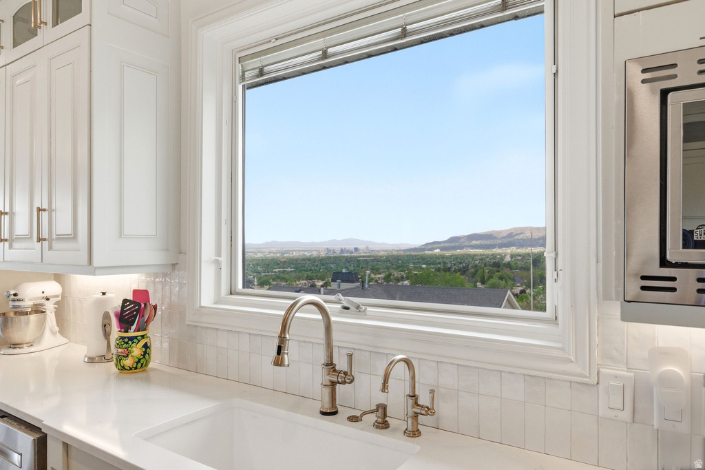 2466 S PROMONTORY DR Salt Lake City, UT 84109