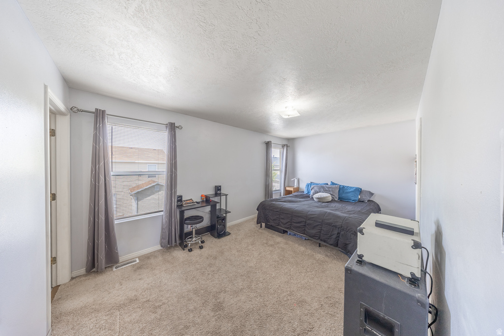 2011 N 2095 W Clinton, UT 84015