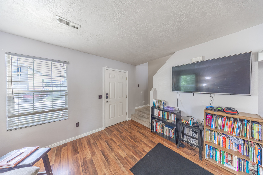 2011 N 2095 W Clinton, UT 84015