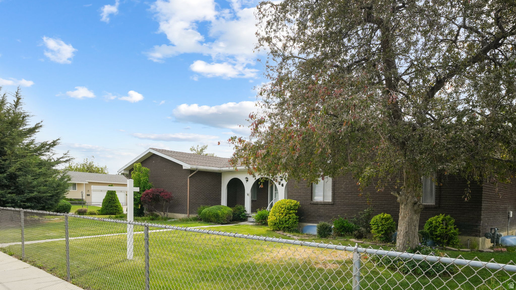 9556 S DAVID ST Sandy, UT 84070