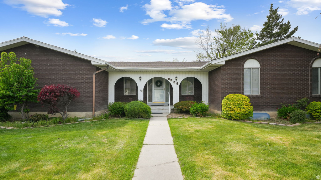 9556 S DAVID ST Sandy, UT 84070