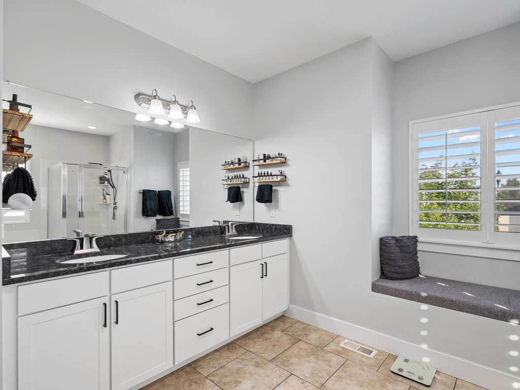 7598 S SCENIC MAPLE DR West Jordan, UT 84081