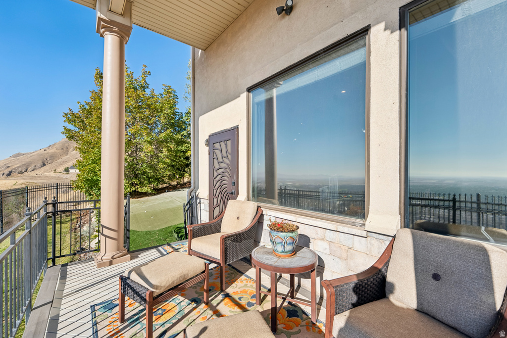 941 N SANDHURST DR Salt Lake City, UT 84103