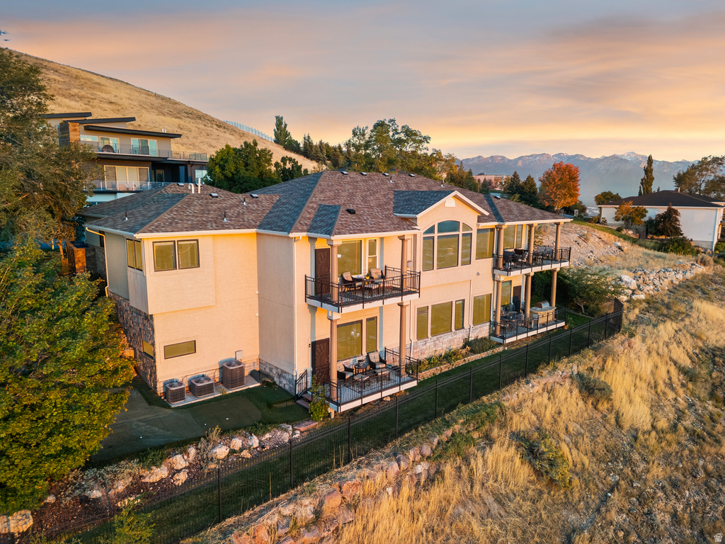 941 N SANDHURST DR Salt Lake City, UT 84103