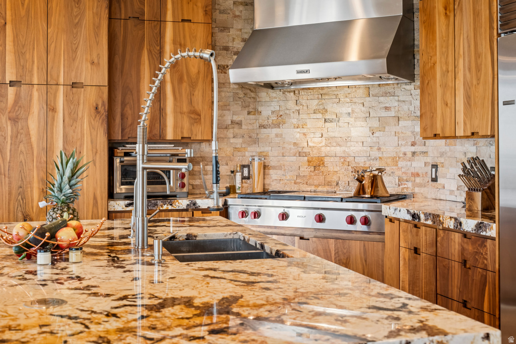 941 N SANDHURST DR Salt Lake City, UT 84103