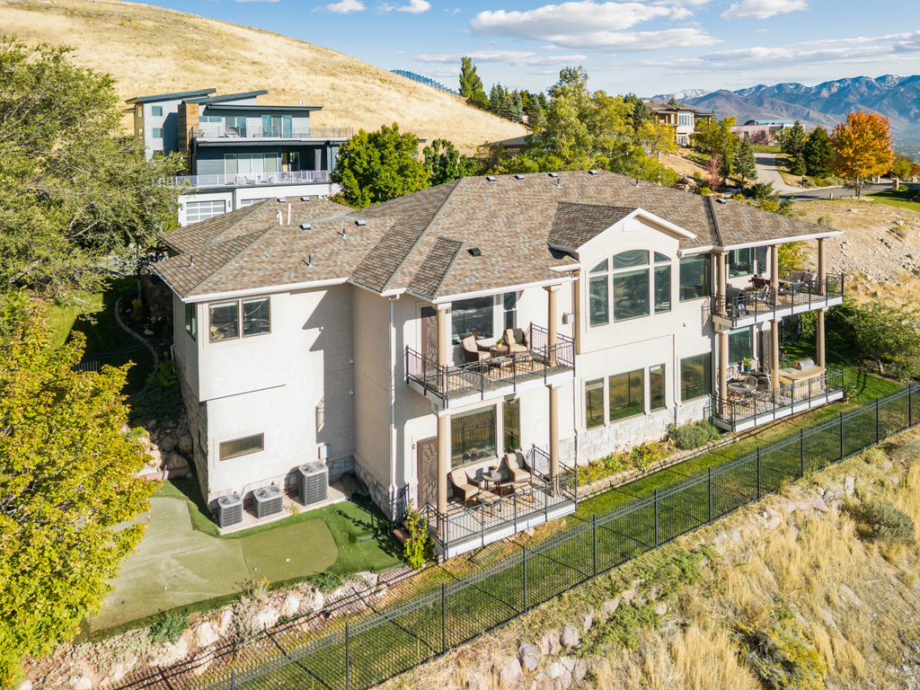 941 N SANDHURST DR Salt Lake City, UT 84103