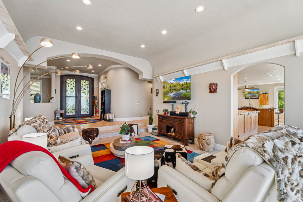 941 N SANDHURST DR Salt Lake City, UT 84103