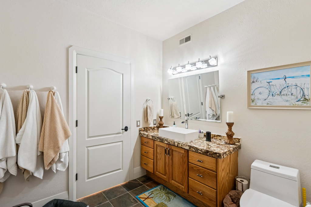 941 N SANDHURST DR Salt Lake City, UT 84103