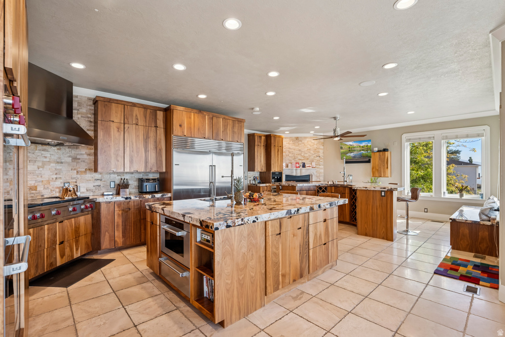 941 N SANDHURST DR Salt Lake City, UT 84103