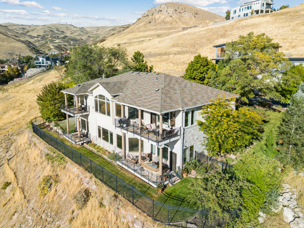 941 N SANDHURST DR Salt Lake City, UT 84103