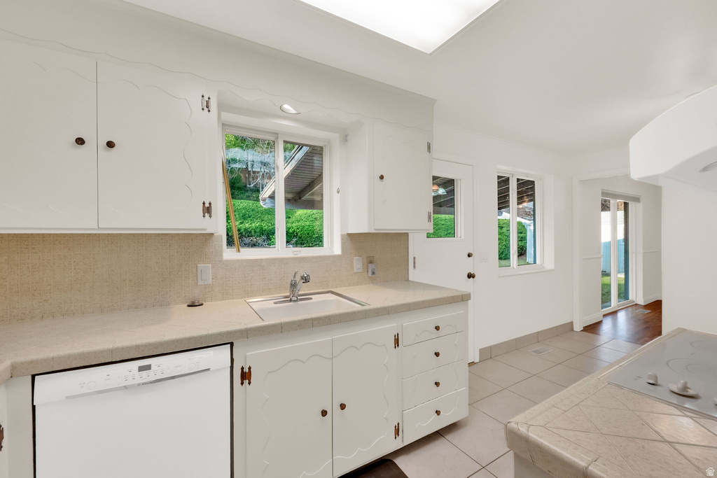 551 E NORTH HILLS DR Salt Lake City, UT 84103