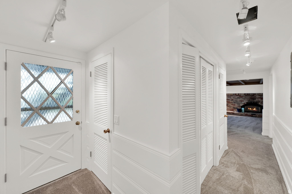 551 E NORTH HILLS DR Salt Lake City, UT 84103