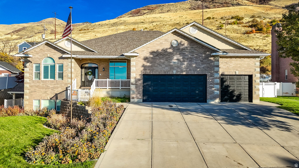 2051 S ESKELSEN LN Perry, UT 84302