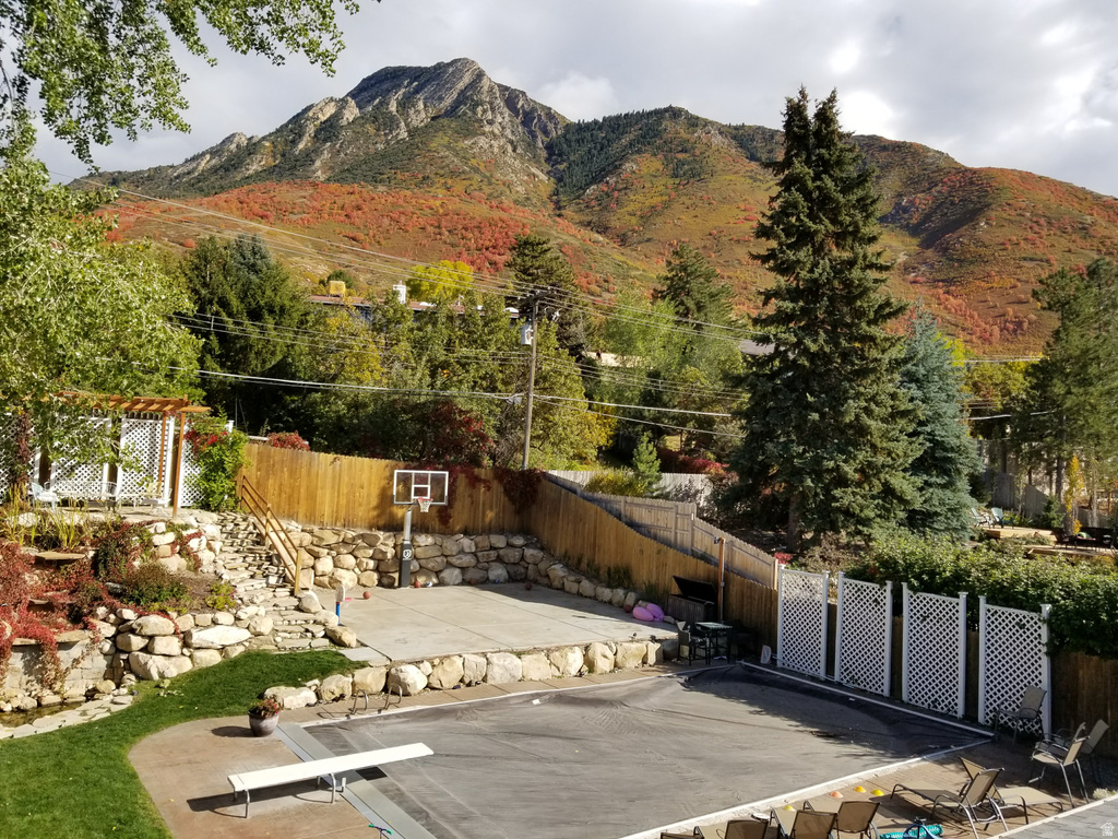4655 S DEERCREEK RD Salt Lake City, UT 84124
