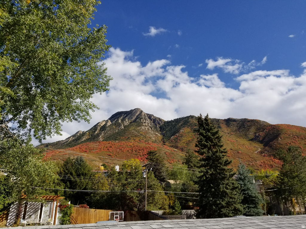 4655 S DEERCREEK RD Salt Lake City, UT 84124