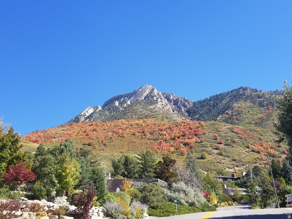 4655 S DEERCREEK RD Salt Lake City, UT 84124