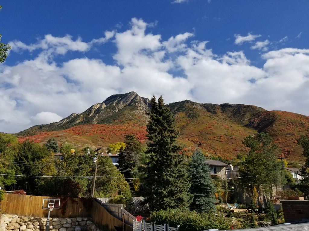 4655 S DEERCREEK RD Salt Lake City, UT 84124