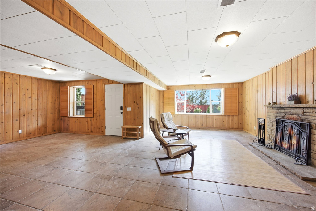 2484 E SKYLINE DR Salt Lake City, UT 84108
