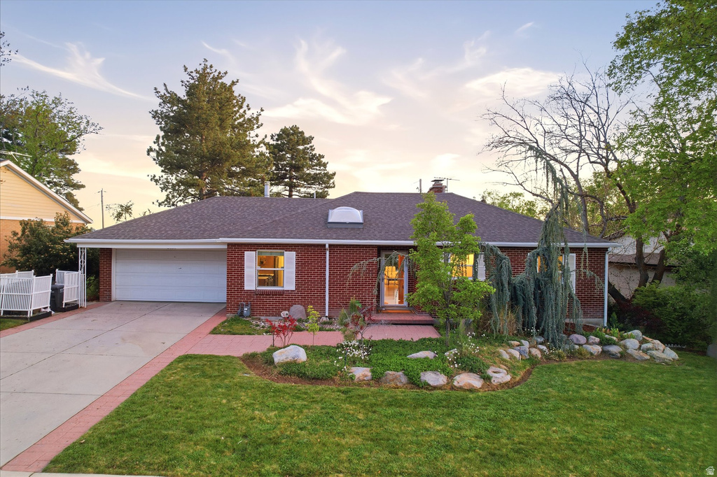 2484 E SKYLINE DR Salt Lake City, UT 84108