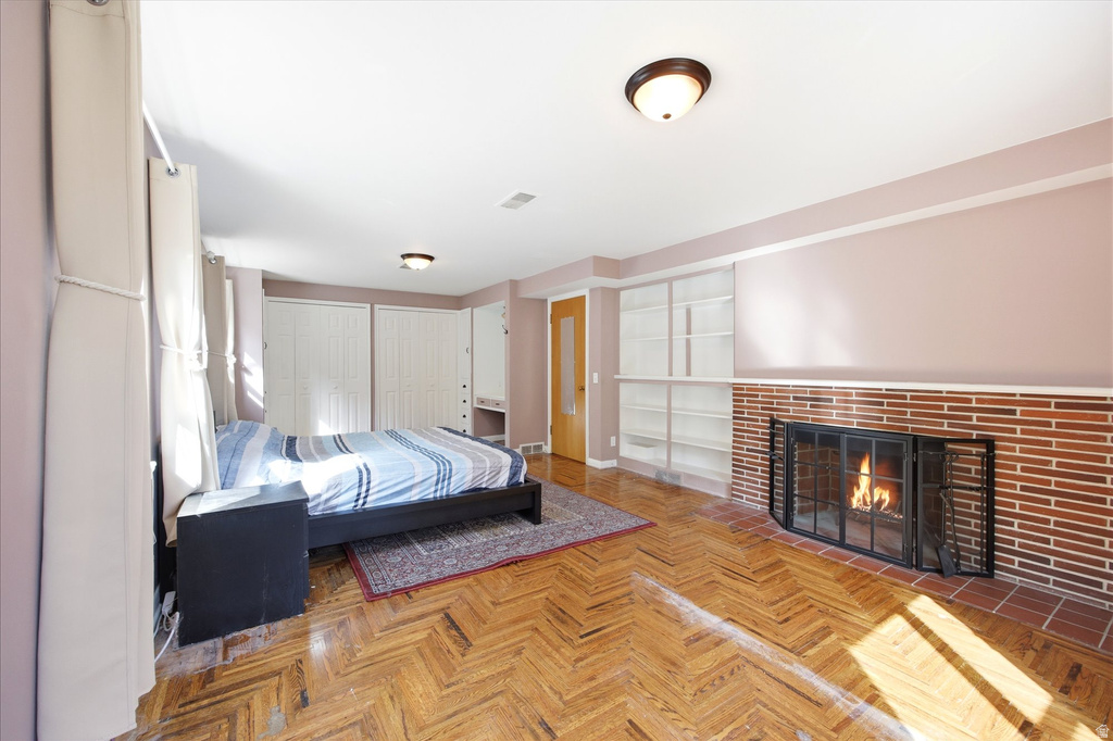 2484 E SKYLINE DR Salt Lake City, UT 84108