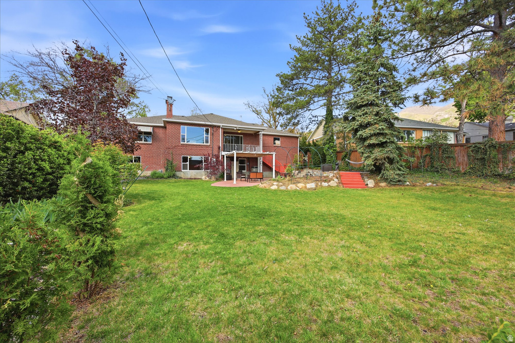 2484 E SKYLINE DR Salt Lake City, UT 84108
