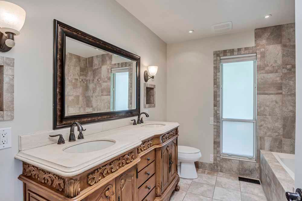 1232 E CHANDLER CIR Salt Lake City, UT 84103