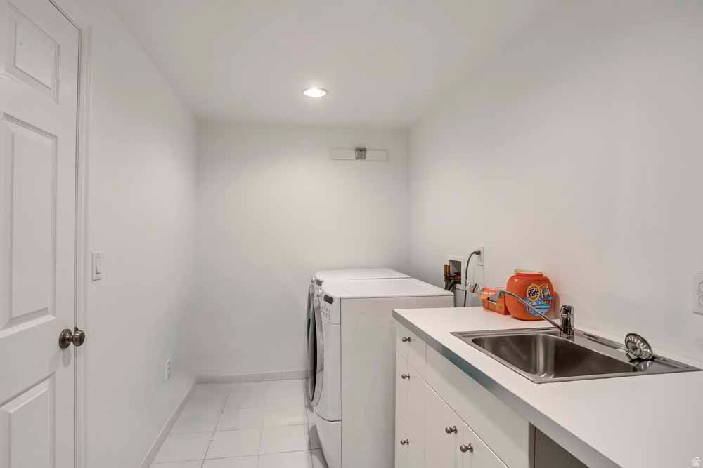 1232 E CHANDLER CIR Salt Lake City, UT 84103