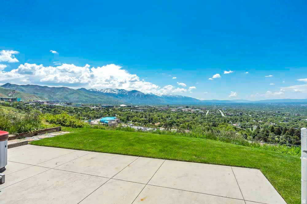 1232 E CHANDLER CIR Salt Lake City, UT 84103