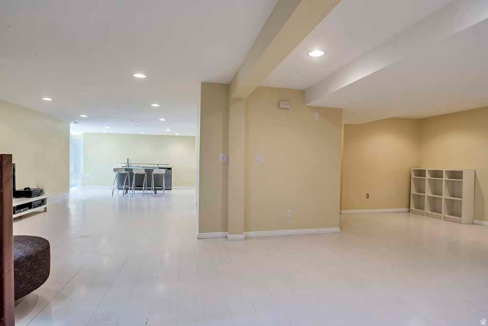 1232 E CHANDLER CIR Salt Lake City, UT 84103