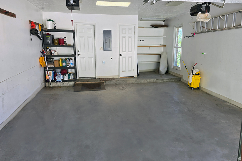 1232 E CHANDLER CIR Salt Lake City, UT 84103