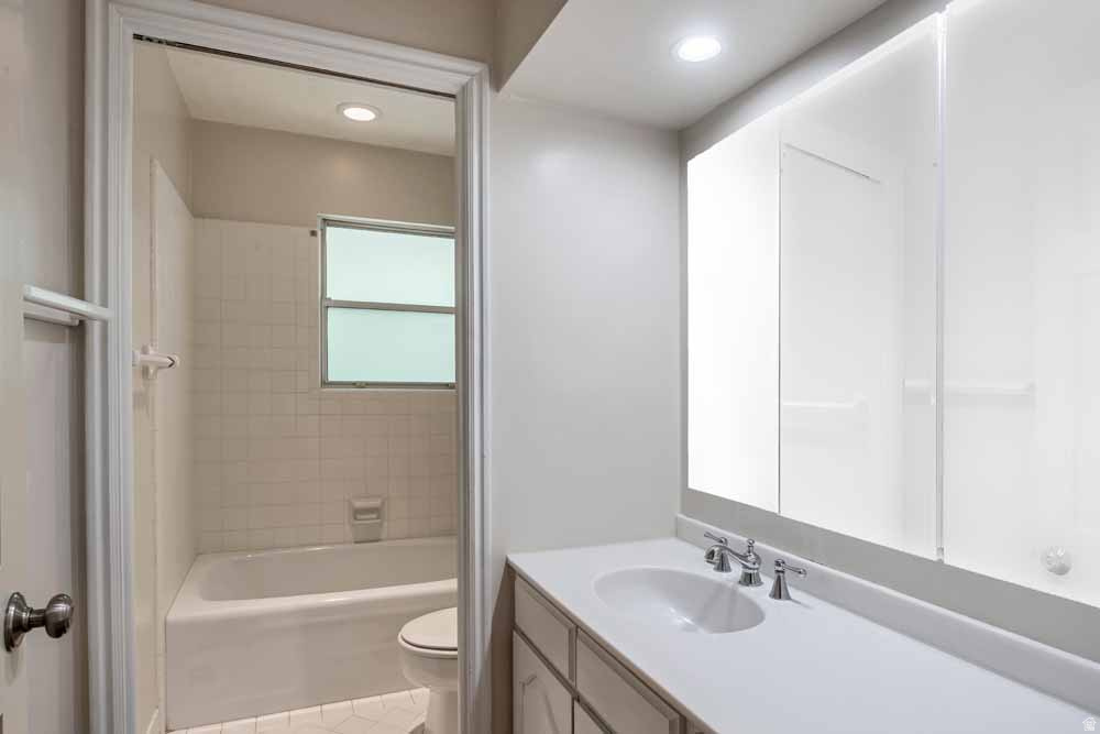 1232 E CHANDLER CIR Salt Lake City, UT 84103