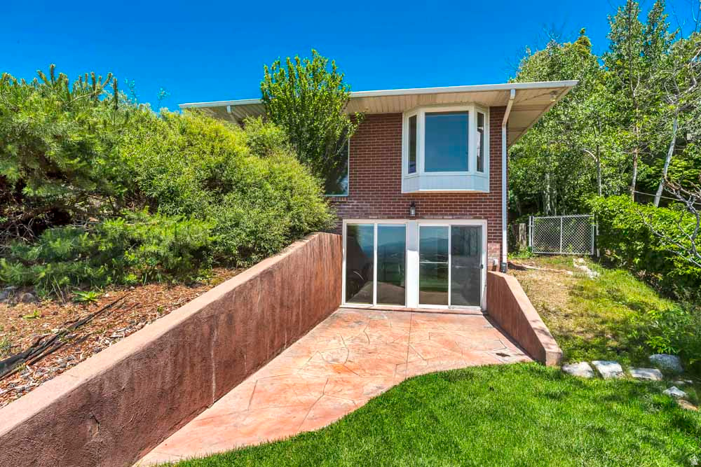 1232 E CHANDLER CIR Salt Lake City, UT 84103