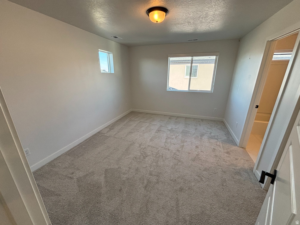 3301 S 2410 W Syracuse, UT 84075