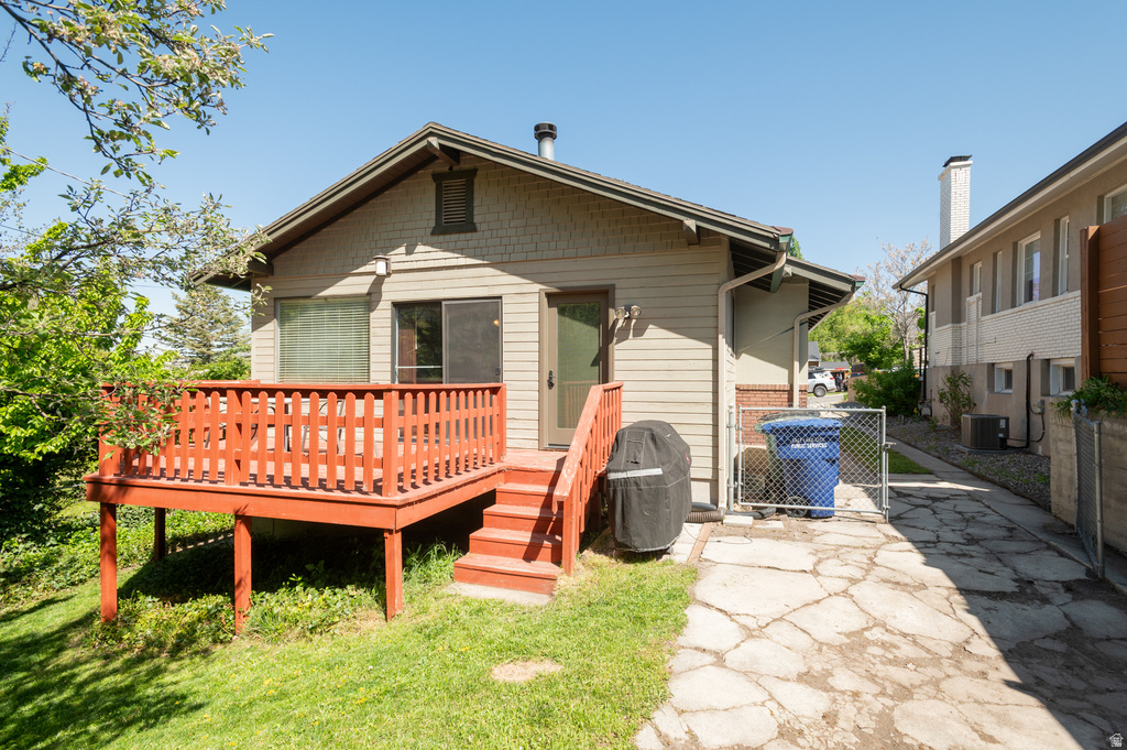 1216 E BRYAN AVE Salt Lake City, UT 84105