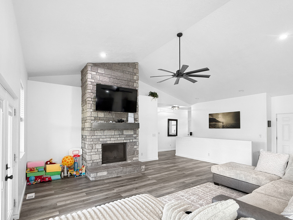 365 N 100 E Ferron, UT 84523