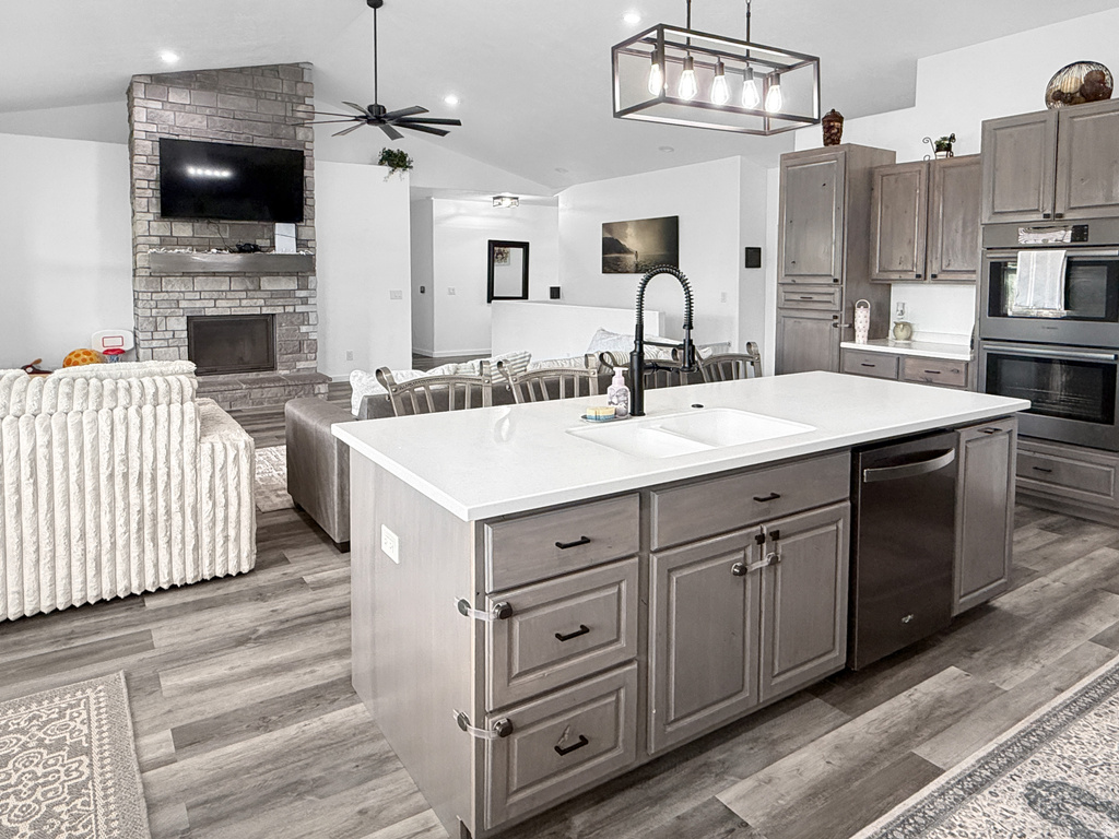 365 N 100 E Ferron, UT 84523