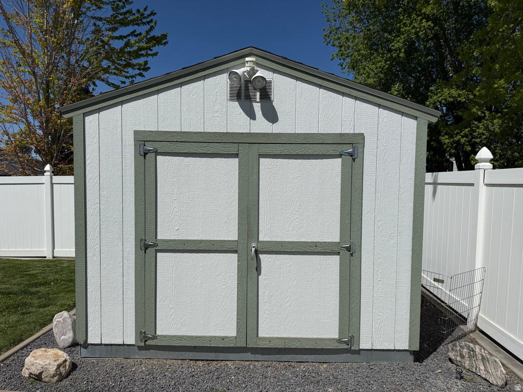 2672 W 3950 S Roy, UT 84067