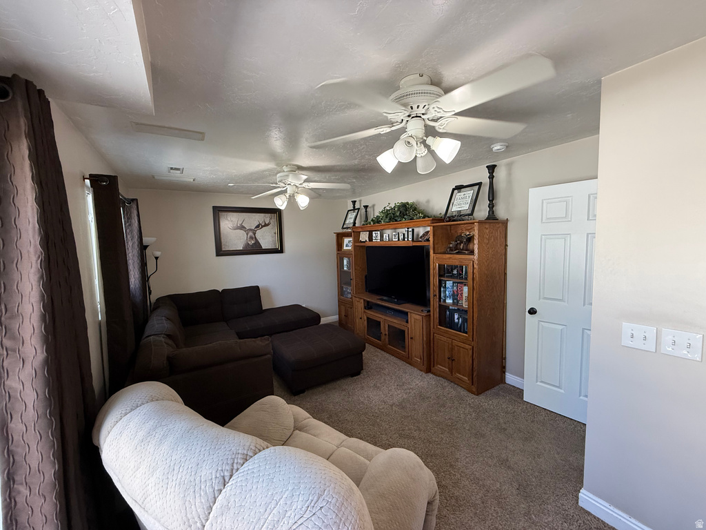 2672 W 3950 S Roy, UT 84067