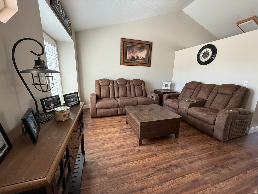 2672 W 3950 S Roy, UT 84067