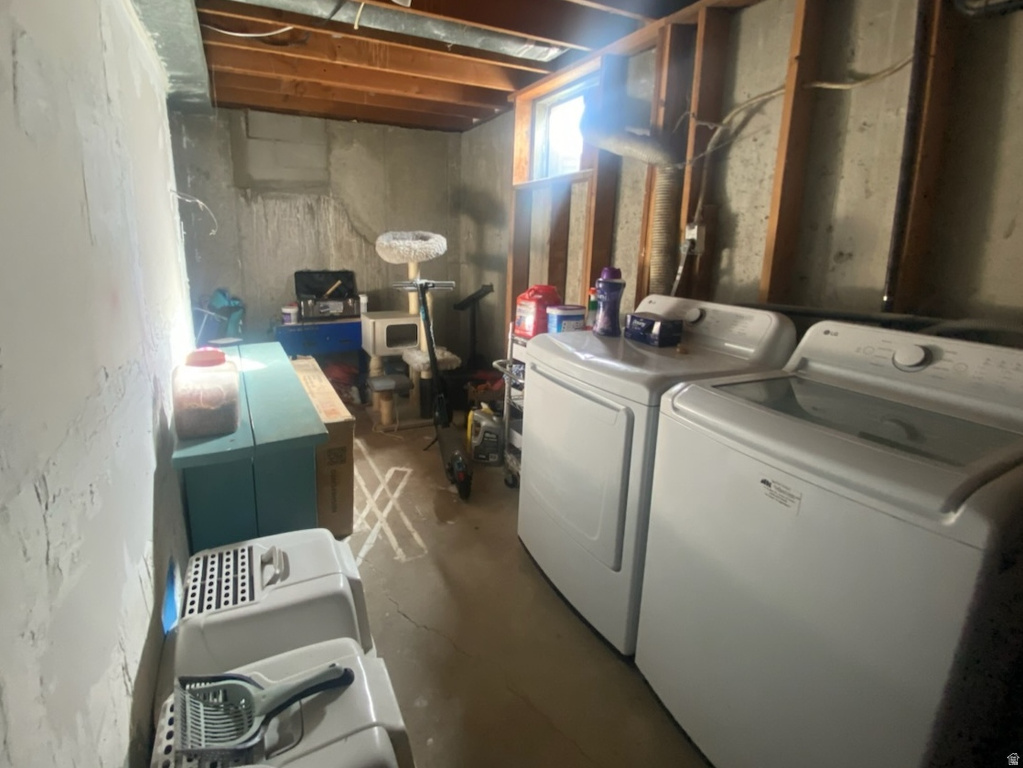 8 S 4TH AVE Helper, UT 84526