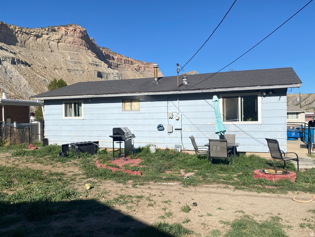 8 S 4TH AVE Helper, UT 84526