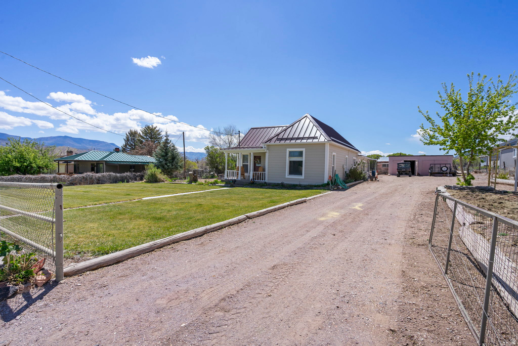 499 W CENTER ST Marysvale, UT 84750